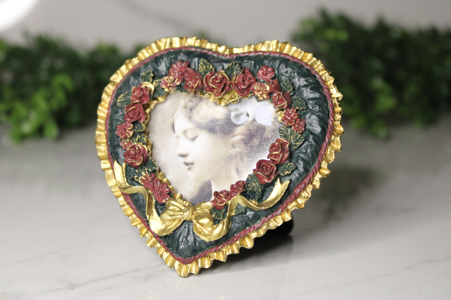 Vintage Mini Heart shaped Rose Frame